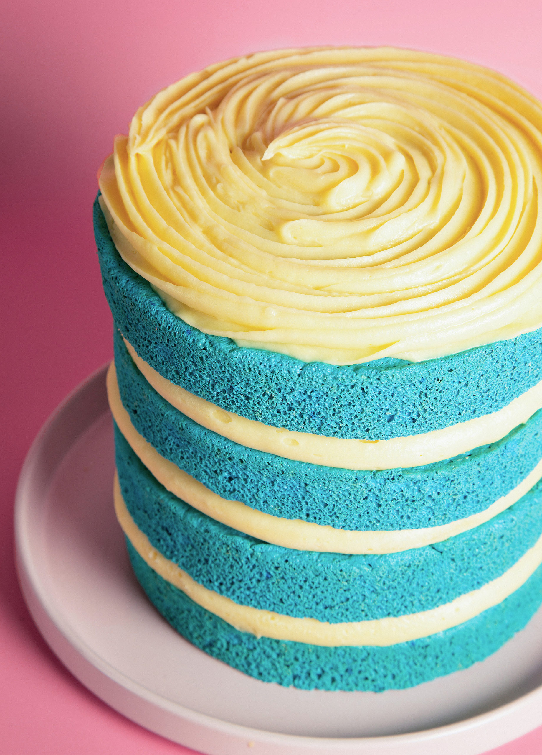 Blue Velvet Cake - Image 3