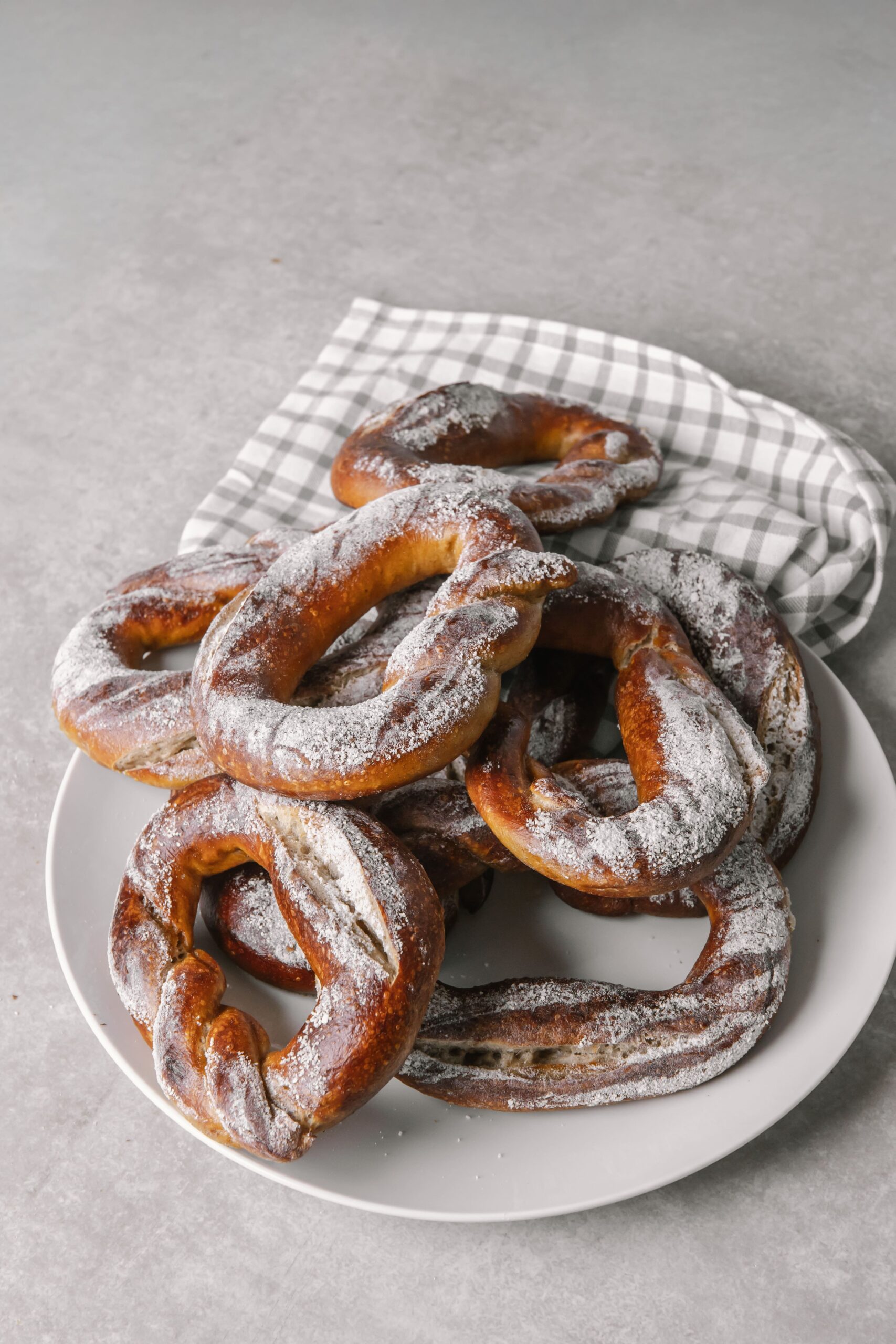 Sourdough Pretzel (Laugenbreze)